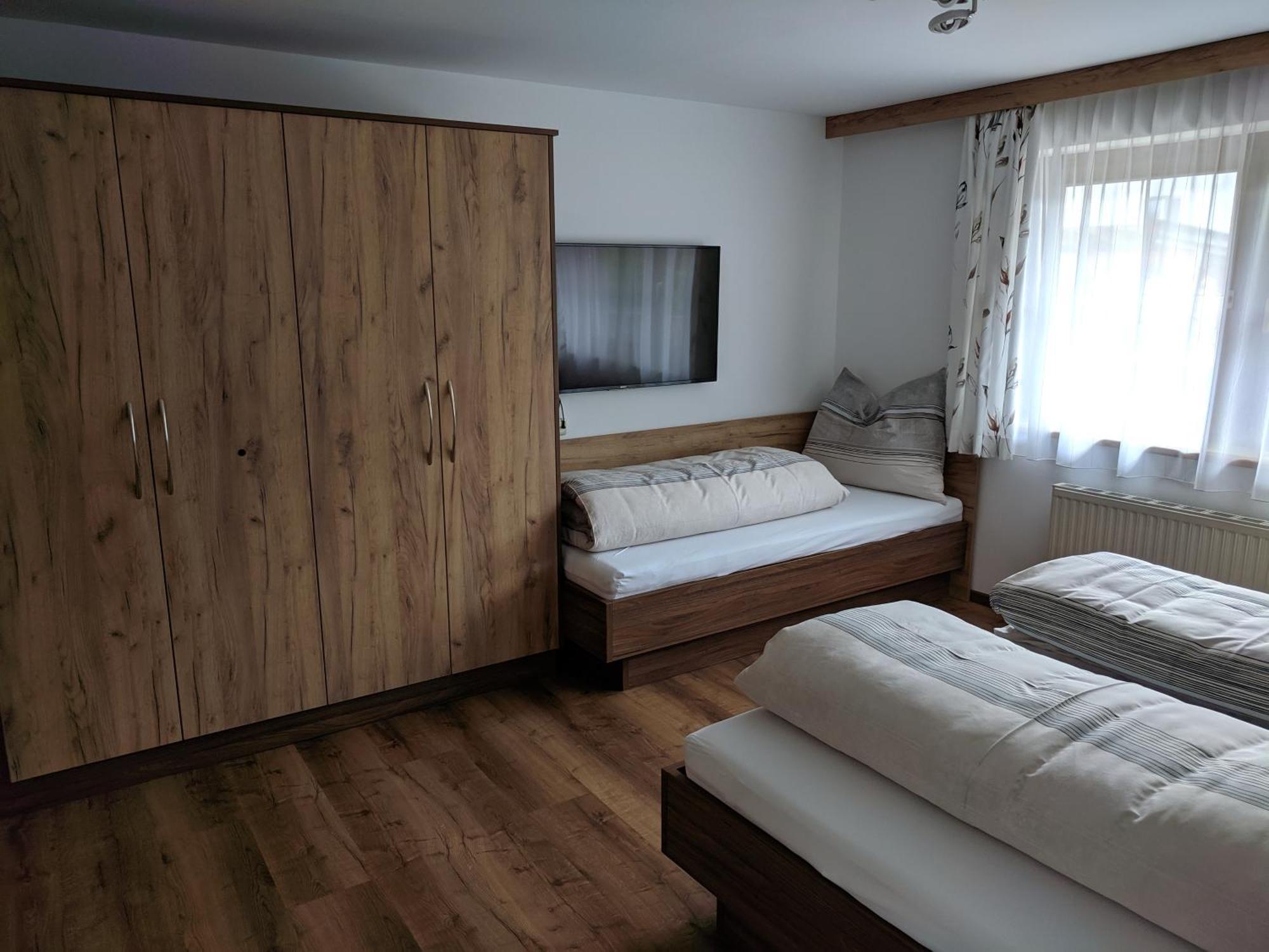 Ferienwohnung Rainer Kunterbunt Leogang Exterior foto